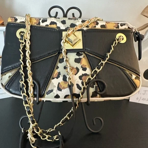 Betsey Johnson | Bags | Guc Betsy Johnson Leopard Print Bag  display picture 2